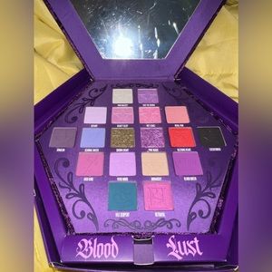 JEFFREE STAR COSMETICS BLOOD LUST EYESHADOW PALETTE